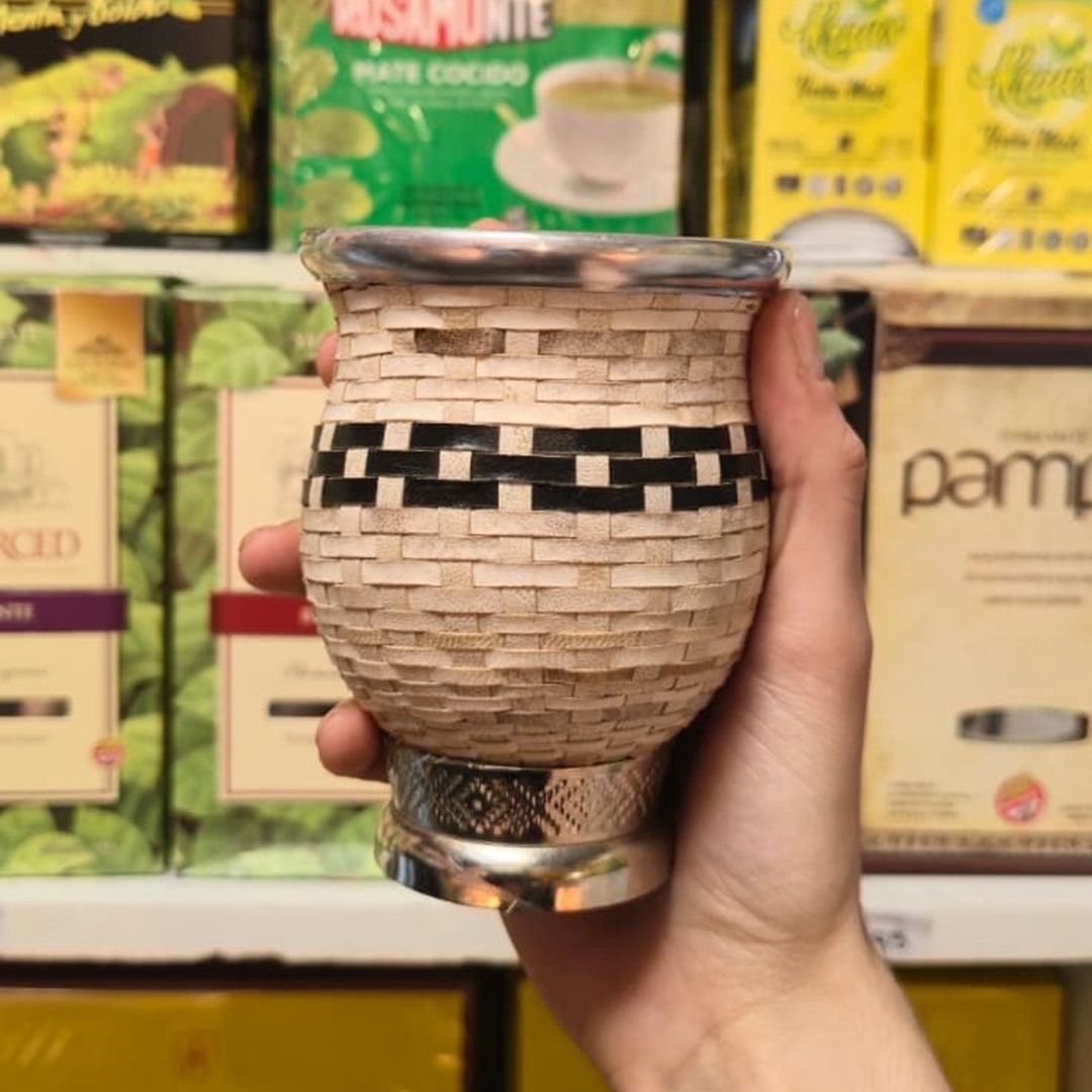 mate-forrado-en-cuero-con-base-de-metal-479